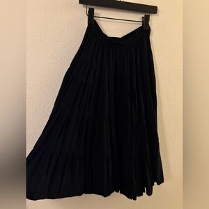 Black tiered midi skirt